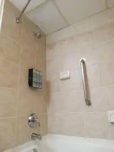 Comfort Inn & Suites - 27