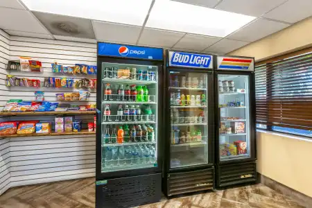 Best Western Plus Scottsdale Thunderbird Suites - 30