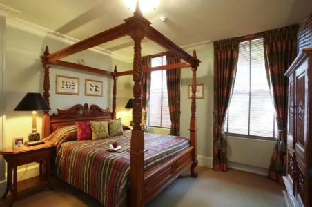 Twenty Nevern Square - 112