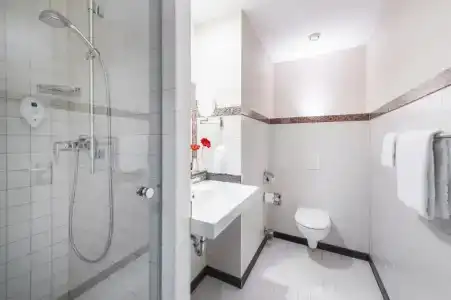 Premier Inn Köln City Mediapark - 45