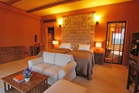 Town Square Suites by Toscana Valley - 18