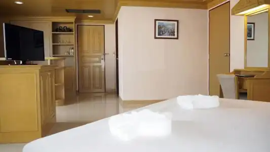 City Beach Resort - 107