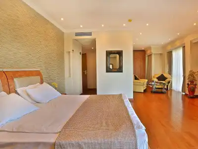 Grand Madrid - 4