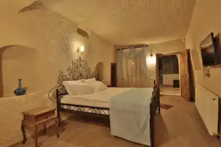Jacob's Cave Suites - 1