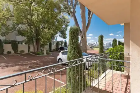 The Peninsula Riverside Serviced Apartments - 88