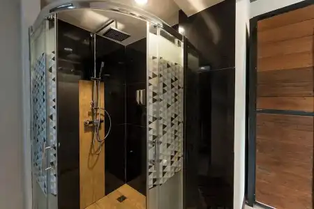 33 Poshtel - 25