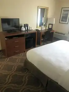 Ashmore Inn and Suites - 20