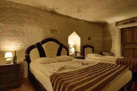 Kayatas Cave Suites - 43