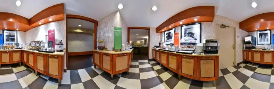 Hampton Inn & Suites By Hilton Calgary- University Northwest - 1