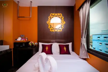 Violet Tower at Khaosan Palace - 3
