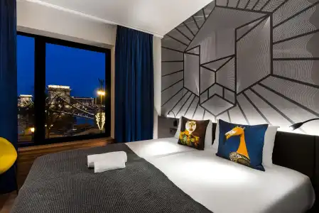 Clark Budapest - Adults Only - 4