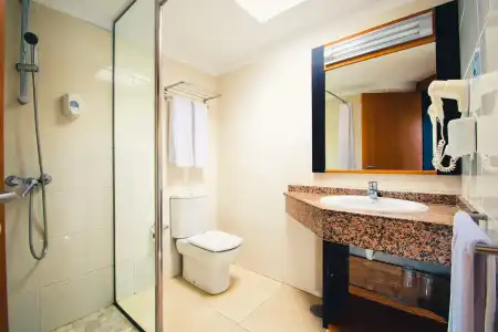 HL Miraflor Suites - 10