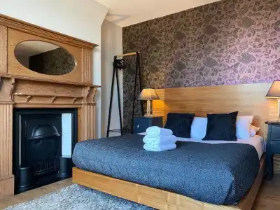 Number One Hundred B&B - 22