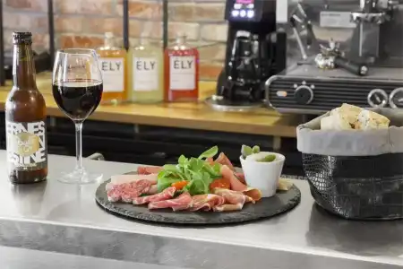 The Playce & Bar by Happyculture - 10