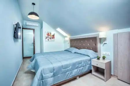 Anna Maria Paradise - 50