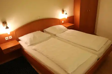 SUITE 900m ZUR OPER - 17