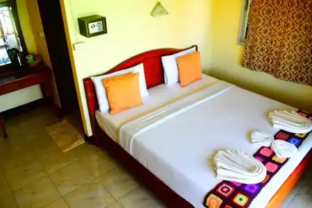 Phi Phi Beach Front Resort - 24