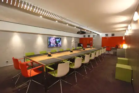 Design F6 - 21