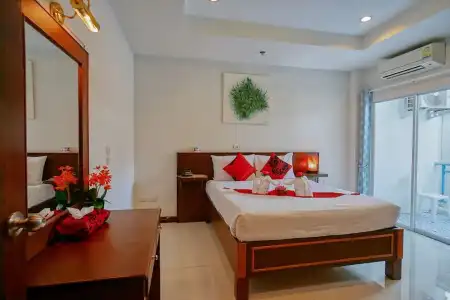 Ruen Buathong Boutique - 40