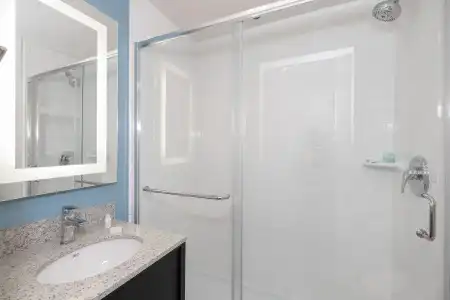 Saint Clair- Magnificent Mile - 10