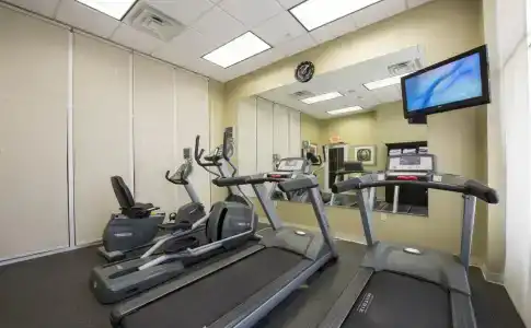 DoubleTree by Hilton Houston Westchase - 18