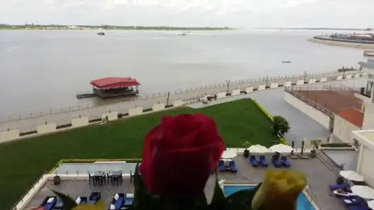 Cambodiana - 180