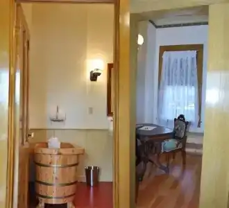 Cosmopolitan & Restaurant - 75