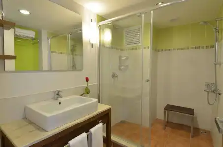 Side Resort Annex - 10