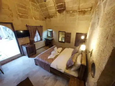Armesos Cave - 46