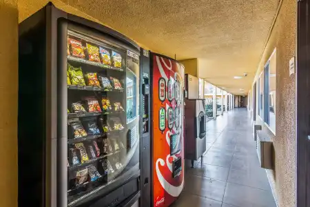 Quality Inn & Suites near Downtown Bakersfield - 10
