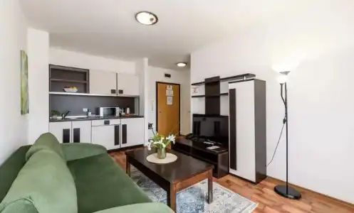 Grand Royale Apartment Complex & Spa - 75