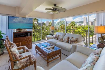 Waikiki Shore by OUTRIGGER - 131