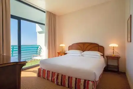 Grand Astoria - 86