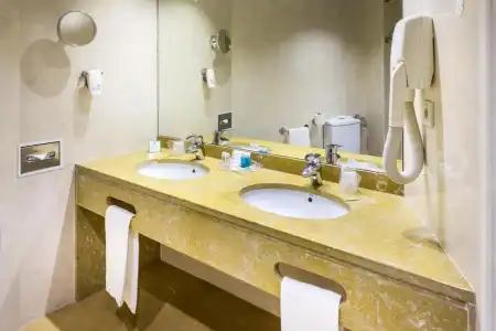 Holiday Inn Lisbon by IHG - 111
