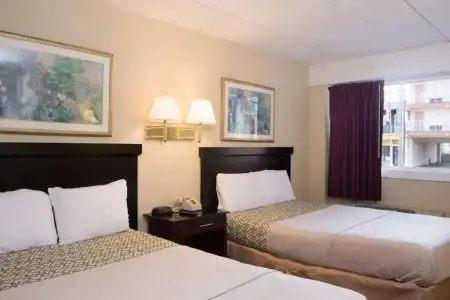 Atlantic Motor Inn Near Boardwalk - 4