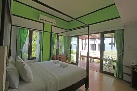 Phi Phi Andaman Beach Resort - 64