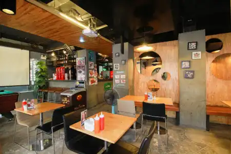Ten Stars Pratunam - 18
