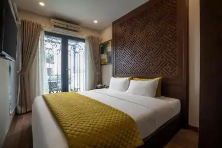 Hanoi Lakeside Premium - 75