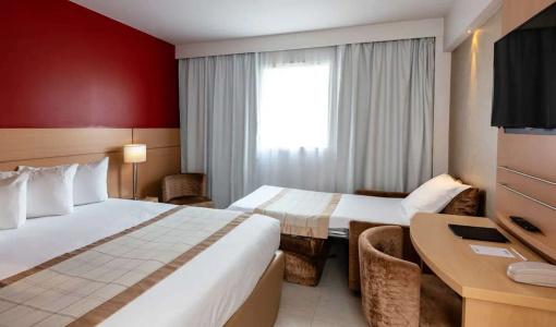 Best Western Plus Le Lavarin - 79