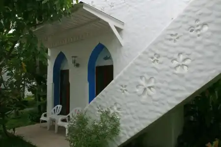 Baan Montra Beach Resort - 36