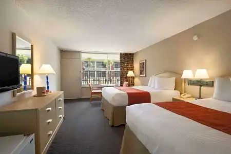 Ramada by Wyndham Kissimmee Gateway - 45