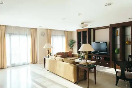 Thomson Residence - 232