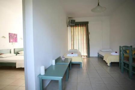Elpis Studios & Apartments - 26