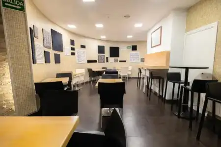 Pilar Plaza - 24