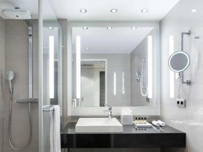 Pullman Berlin Schweizerhof - 10