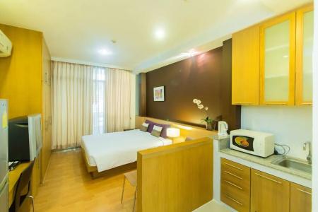 Silom convent garden - 128