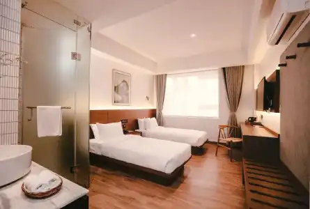 Nomad Lazimpat - 45