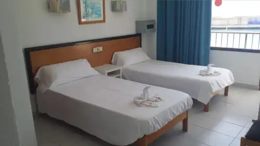 Hostal Port Corona - 3