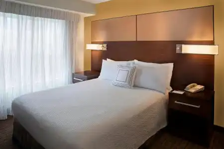 Cambridge Suites Mississauga - 36