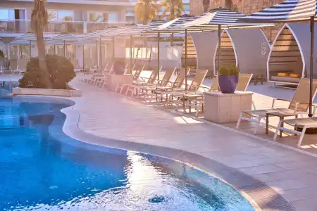 Universal Neptuno - Adults Only - 35
